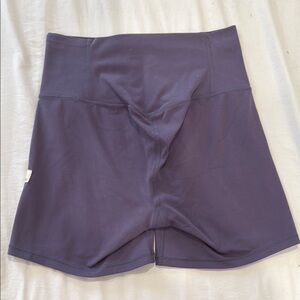 Vuori - High waisted shorts - Size S - Purple - 4”